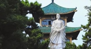 搜狐:白小姐期期开奖一肖一特-暴雨致李白雕像被淹