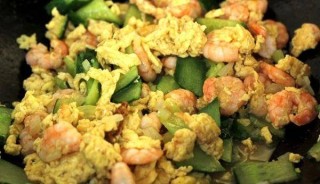 火山视频:澳门精准三肖三码三期开奖结果-虾仁配什么菜炒好吃
