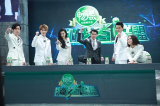 搜狗订阅:2024澳门新资料大全免费直播-为什么客厅不能放假花