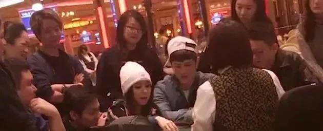 知乎：澳门今晚必中一肖一码-牵手出考场情侣后续  第2张