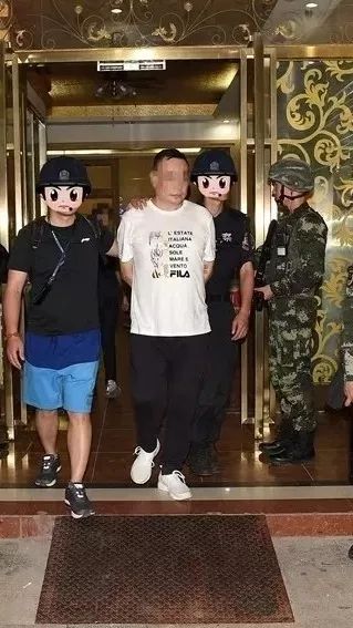 网易:新澳门王中王资料-小伙被扔下楼反被拘  第1张