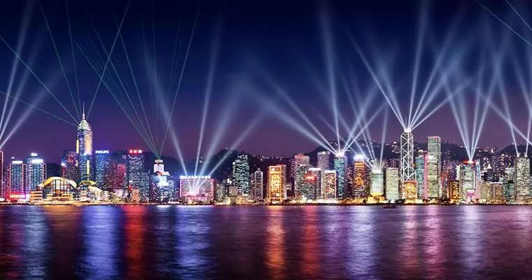 搜狐:二四六香港天天开彩大全-看见云海中修南天门  第3张